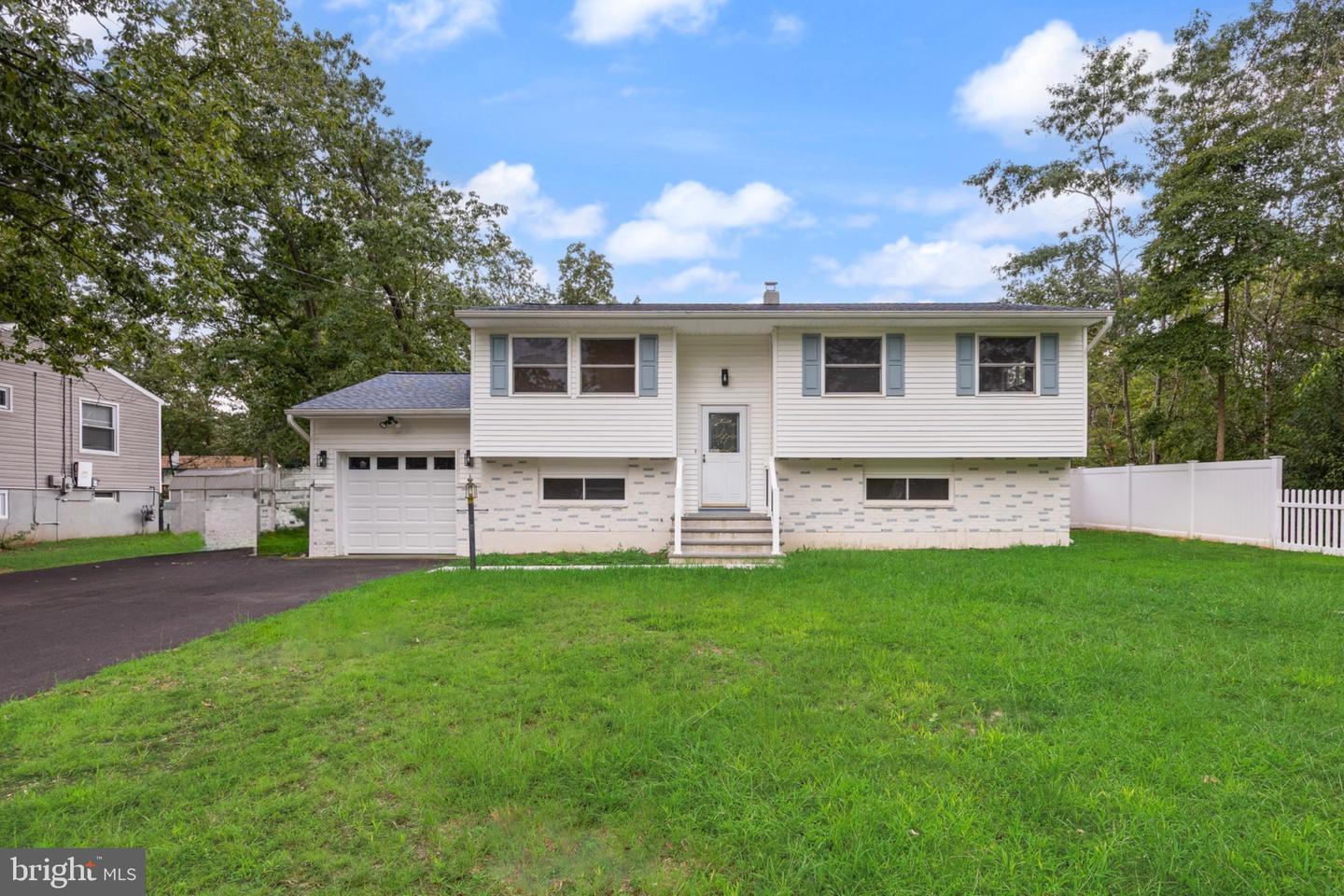 408 California Trl Property Photo 1
