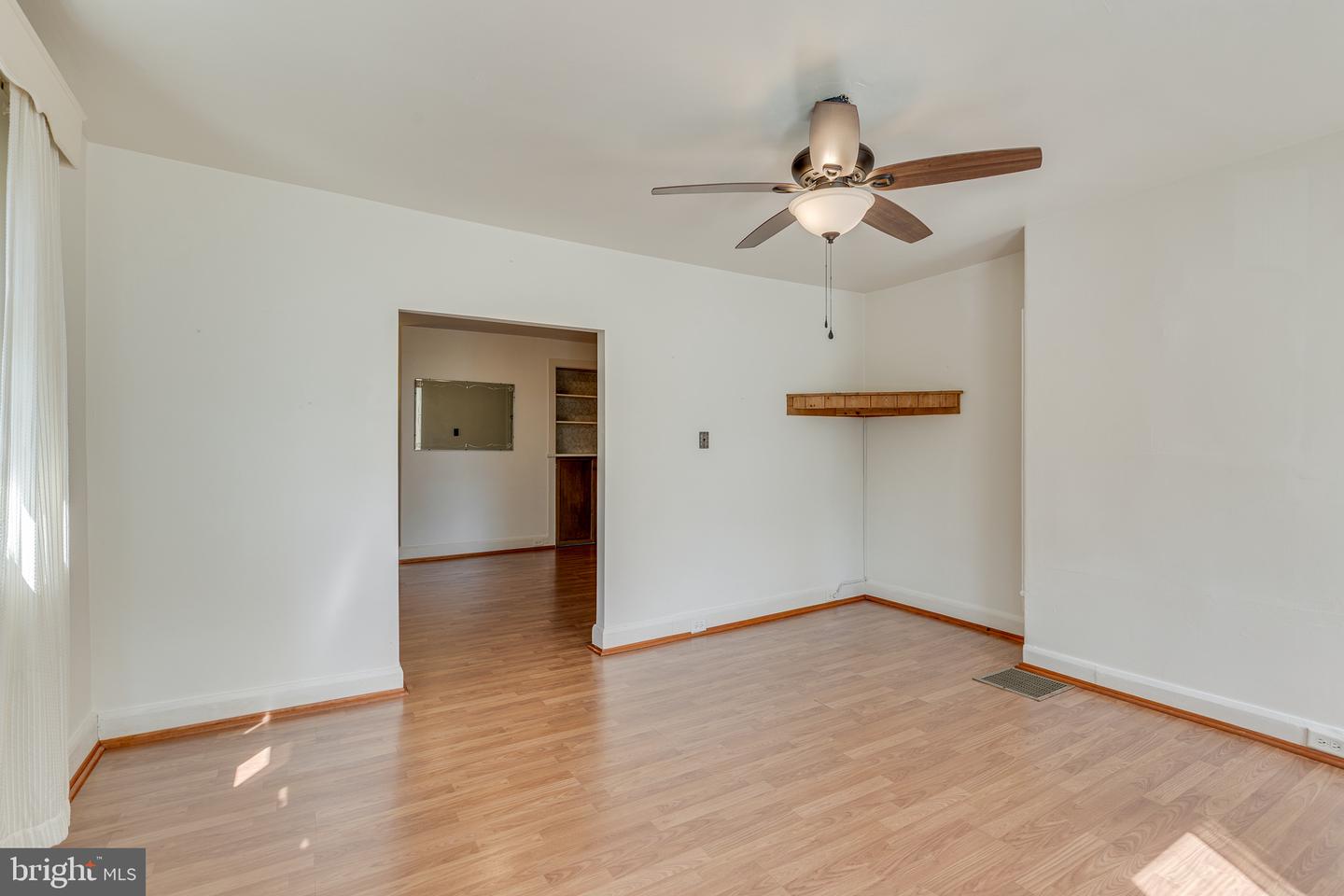 26 Chestnut St Property Photo 5