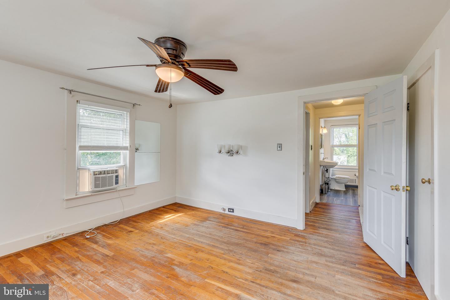 26 Chestnut St Property Photo 18