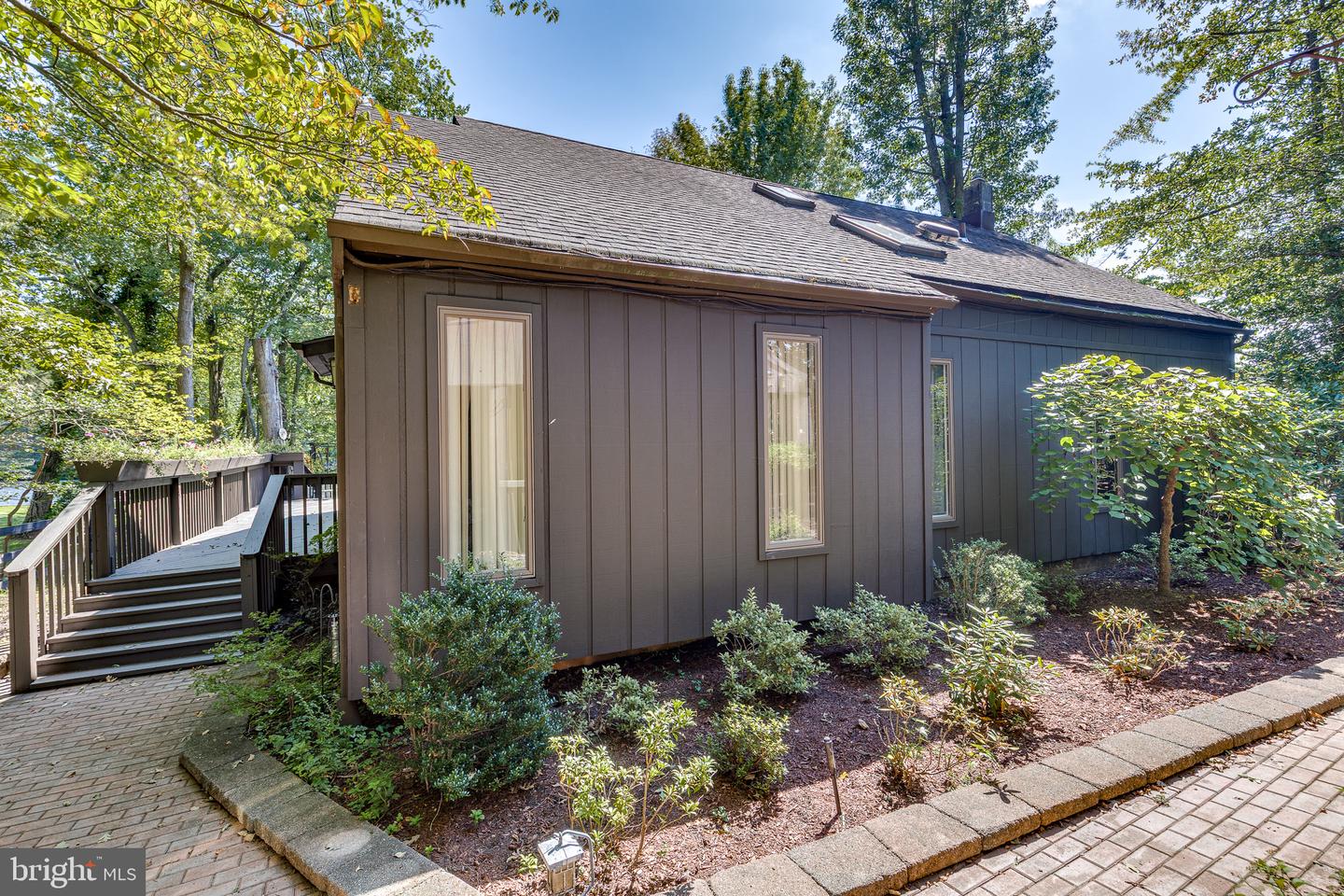 153 Taunton Blvd Property Photo 1