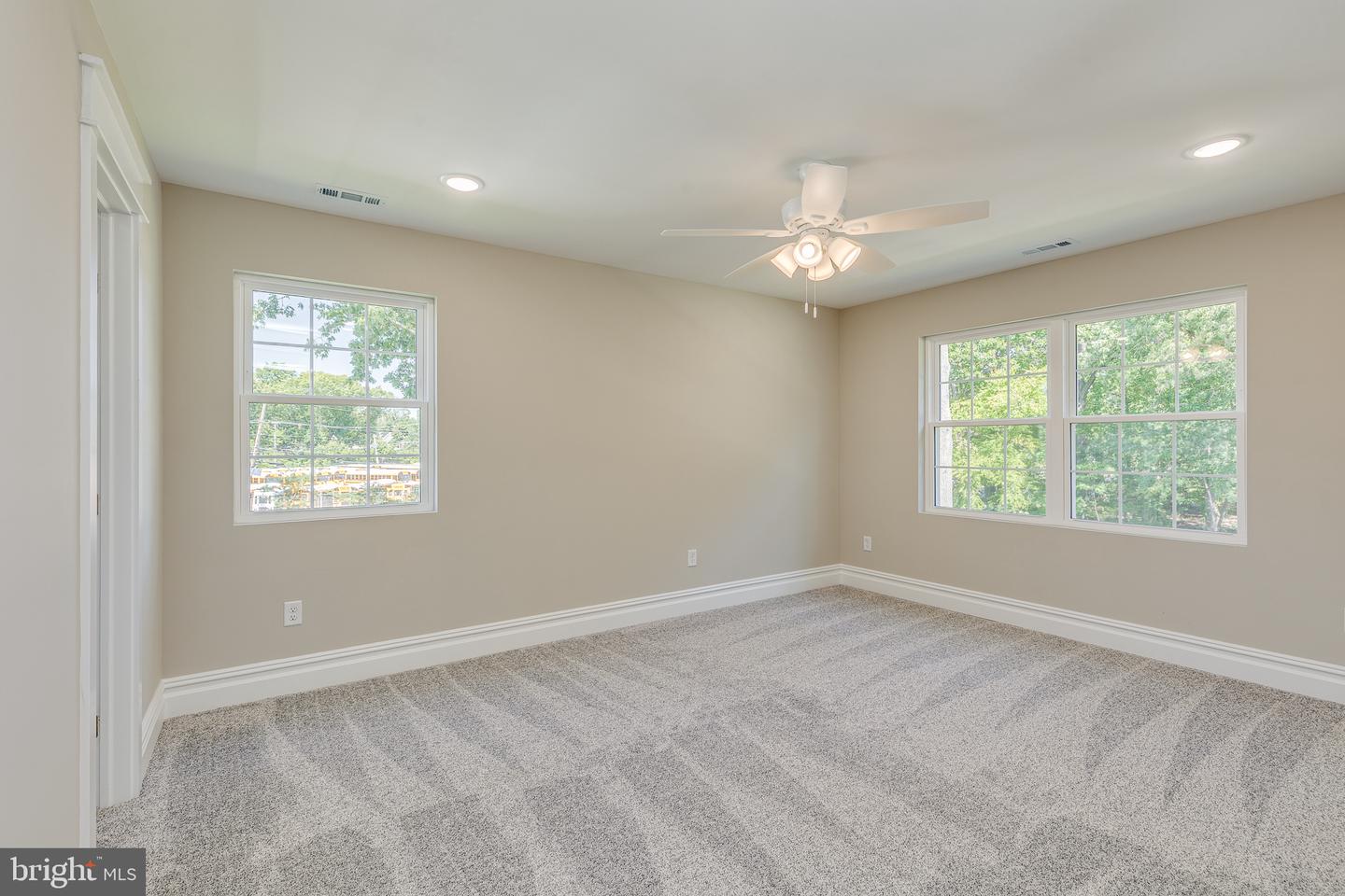 NJBL2120970 Property Photo 37