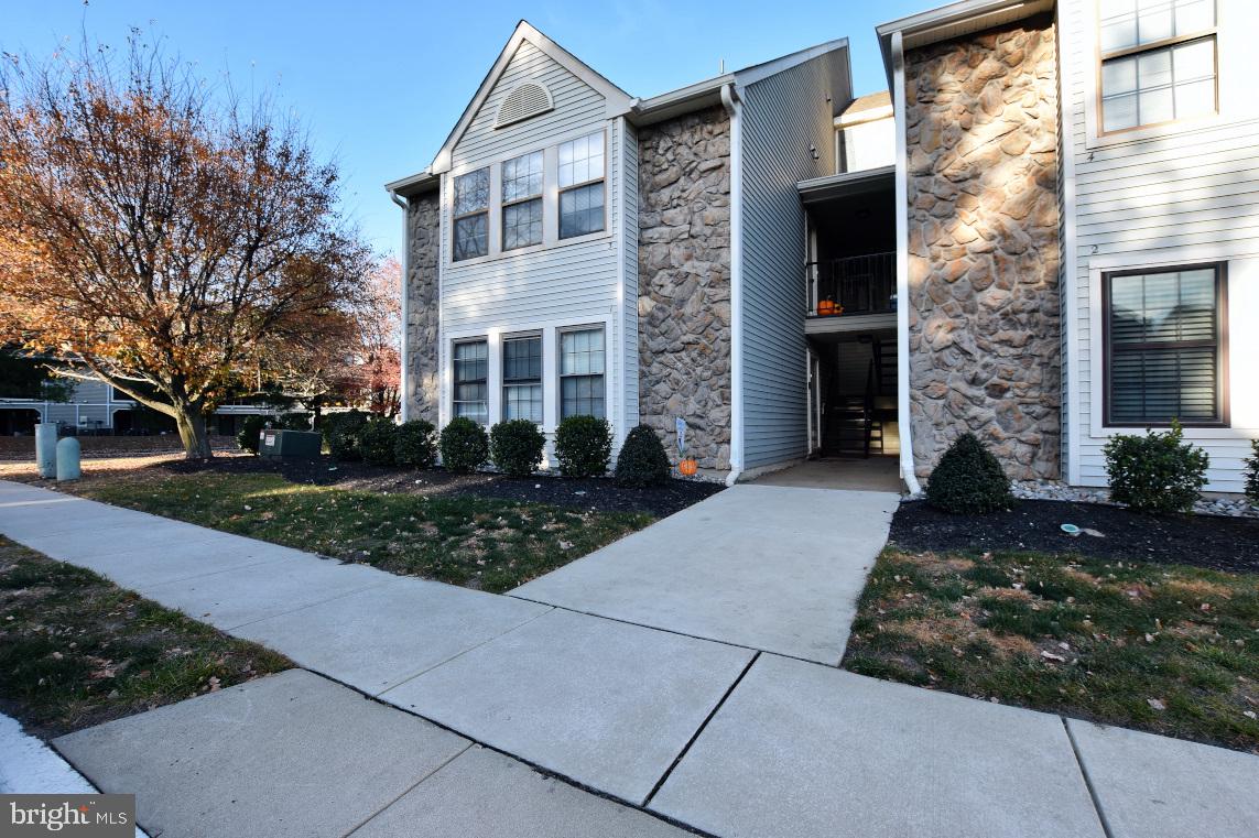1 Sheffield Dr Property Photo 1