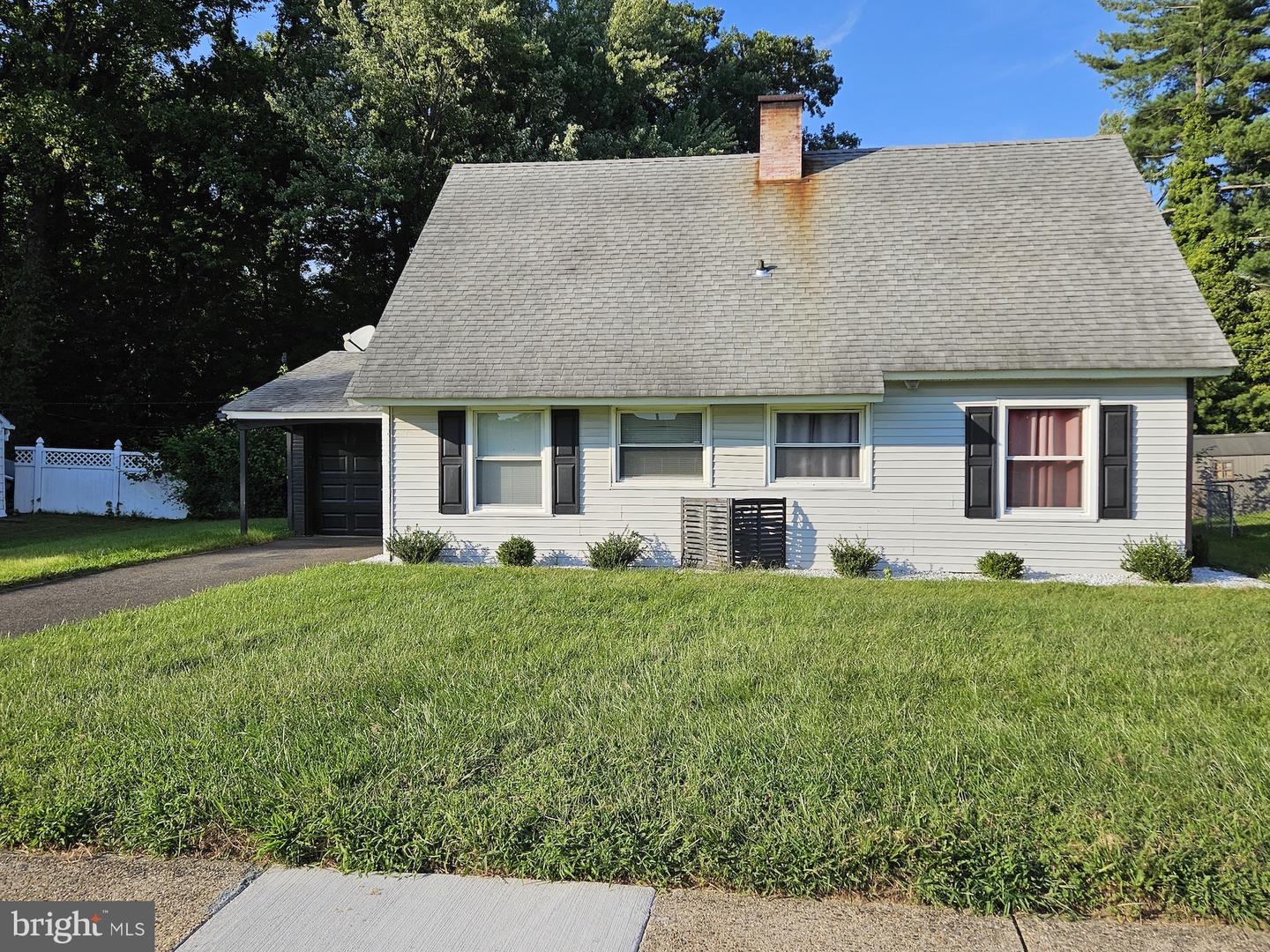 15 PARSON LN Property Photo 1