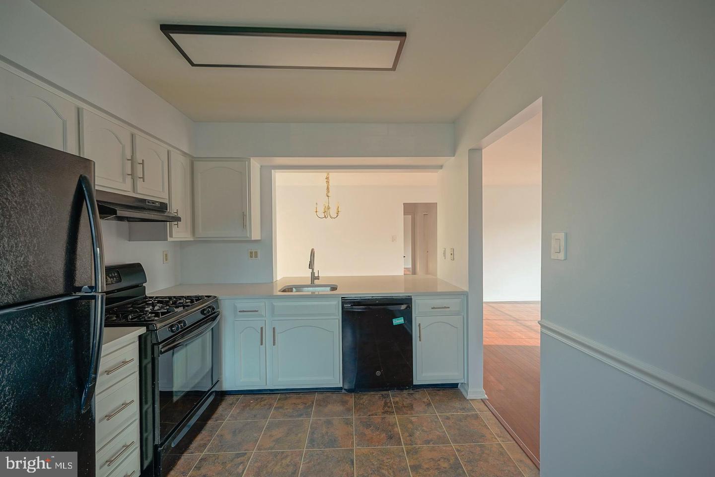 3102-b Limestone Way Property Photo 8