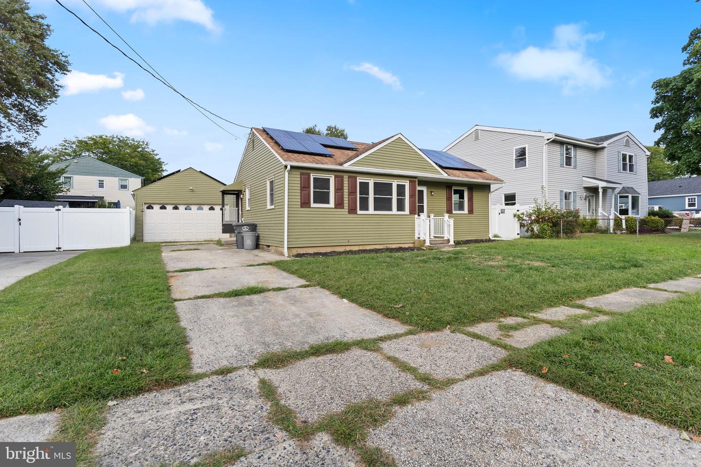 31 Farnsworth Ave Property Photo 3