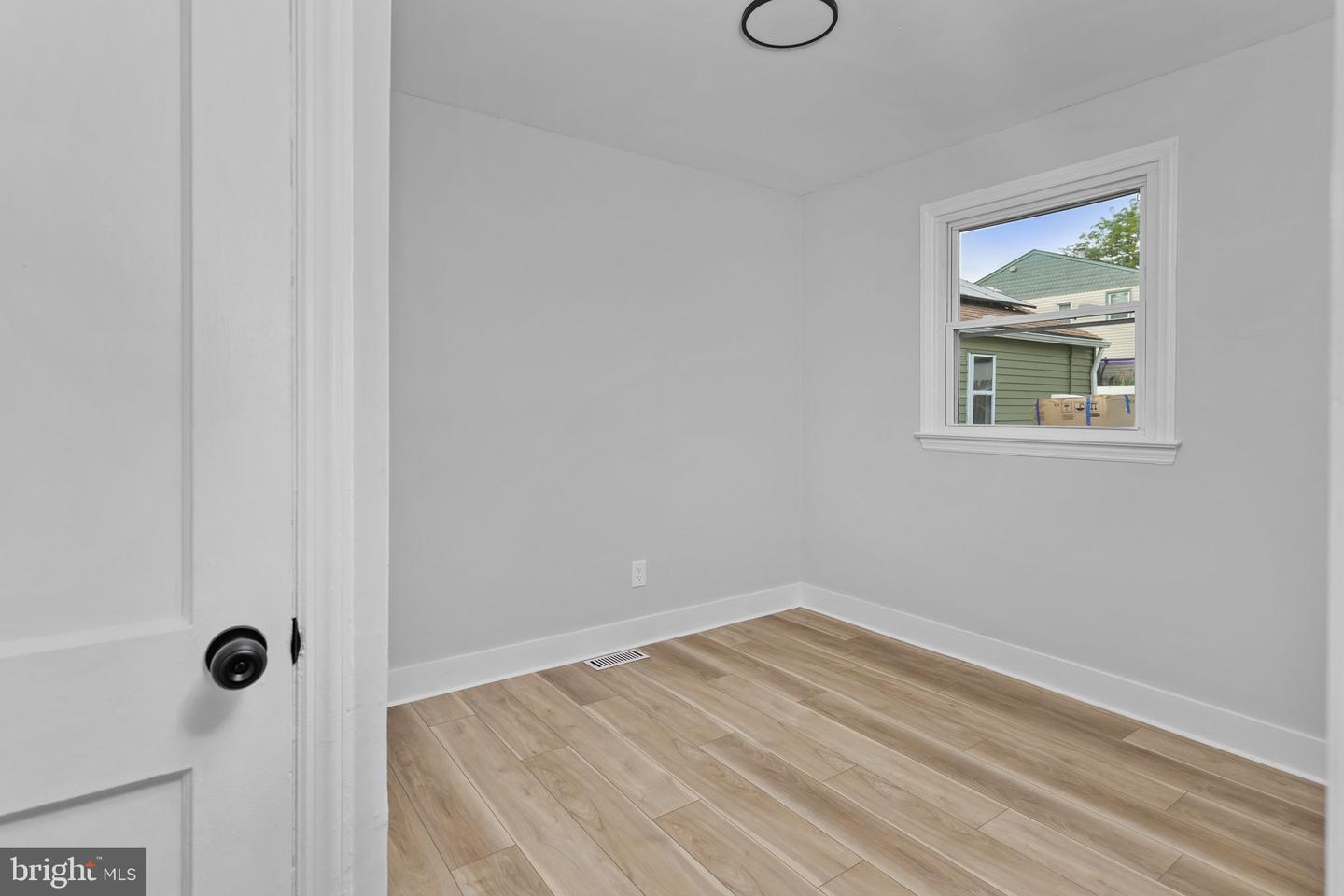 31 Farnsworth Ave Property Photo 20