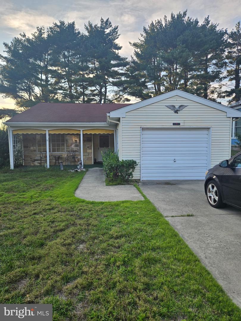 7 Gramercy Pl Property Photo 1