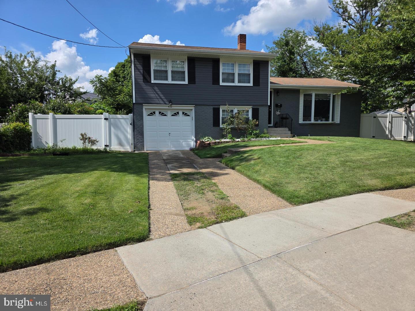 410 Taft Pl Property Photo 2