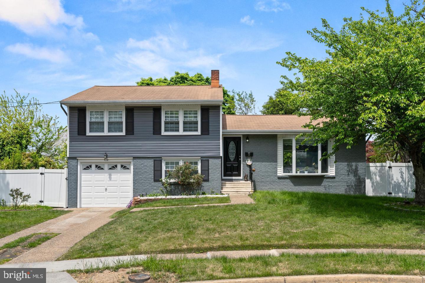 410 Taft Pl Property Photo 3