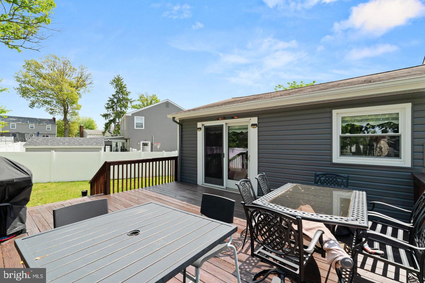 410 Taft Pl Property Photo 24