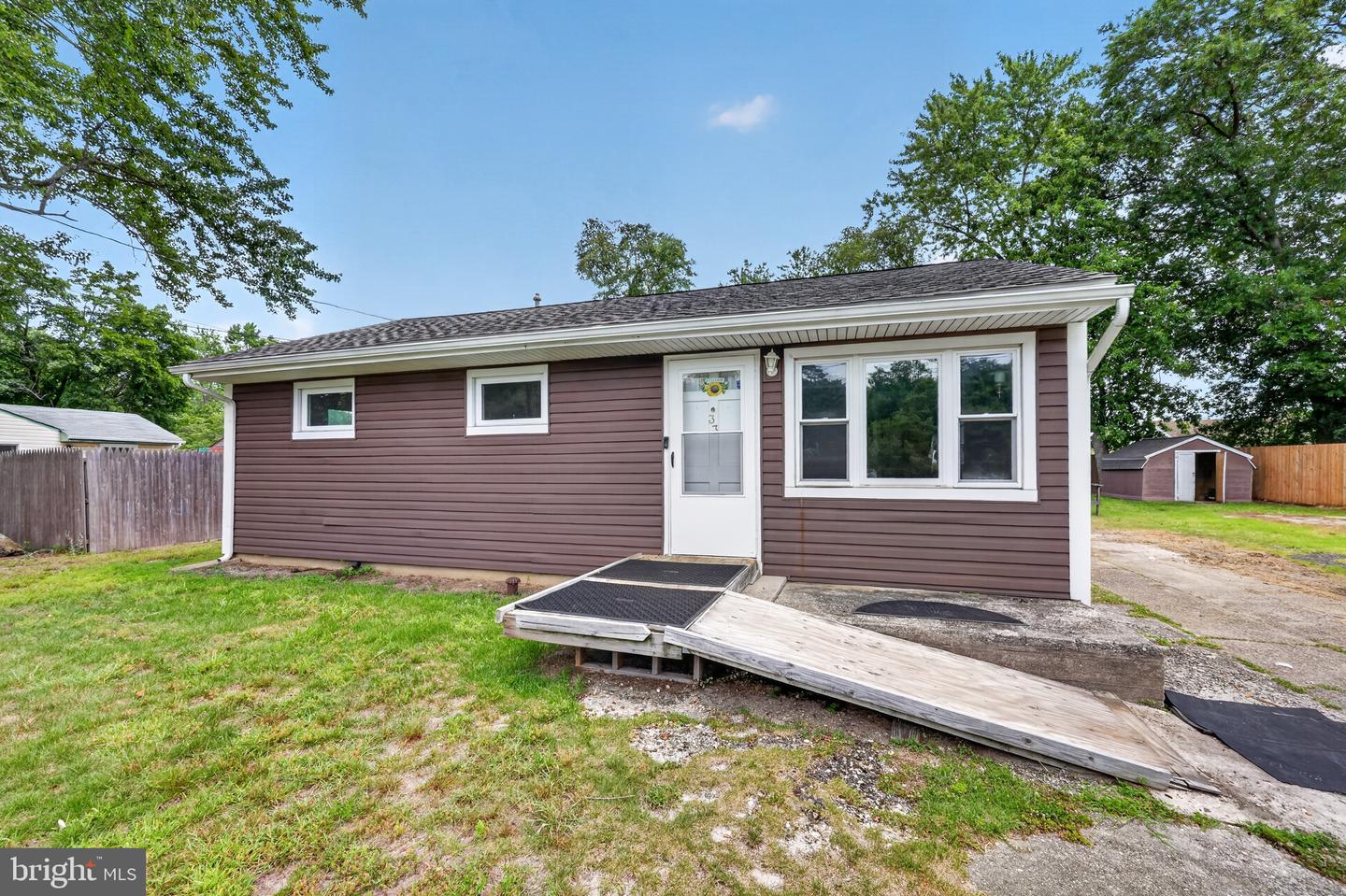 33 Stagecoach Rd Property Photo 1