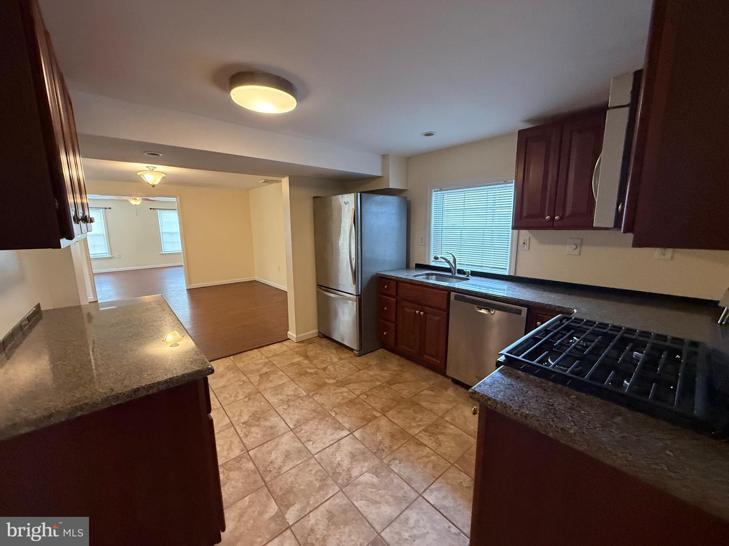 30 E Union St Property Photo 3