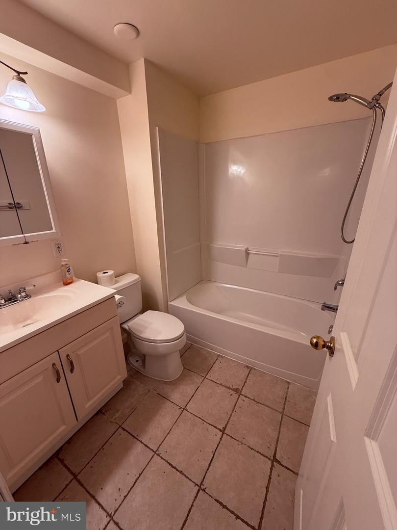 30 E Union St Property Photo 8