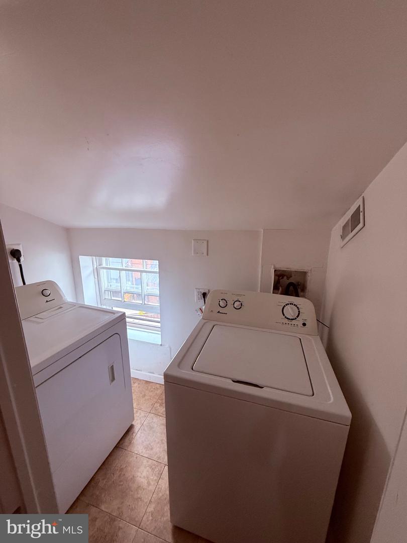 30 E Union St Property Photo 13