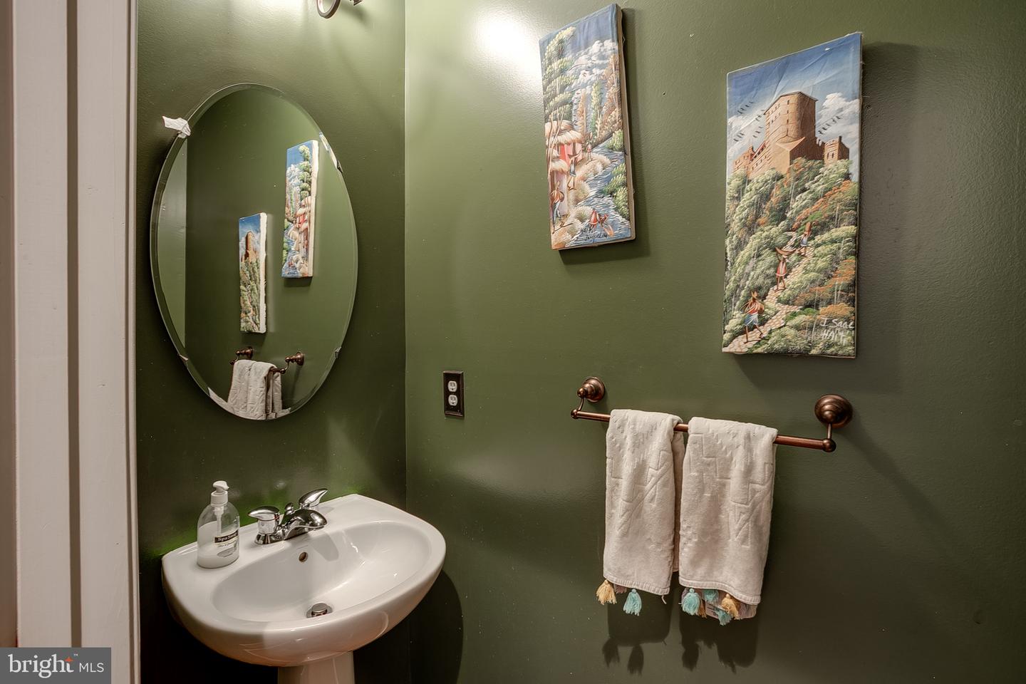 8 Peppermint Dr Property Photo 8