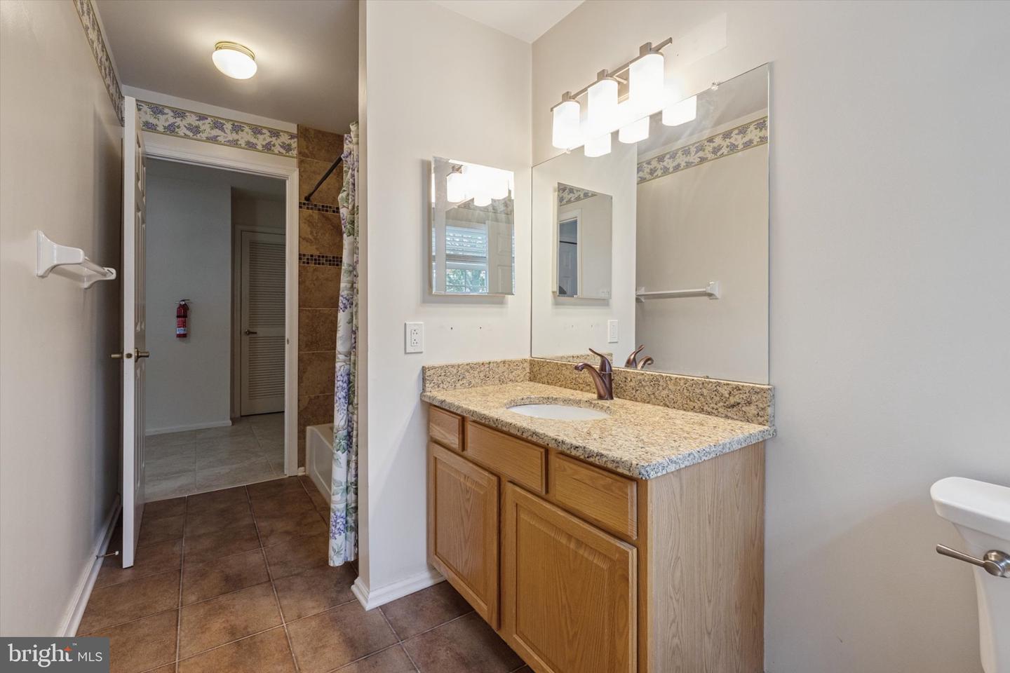 7602-b Normandy Dr Property Photo 20
