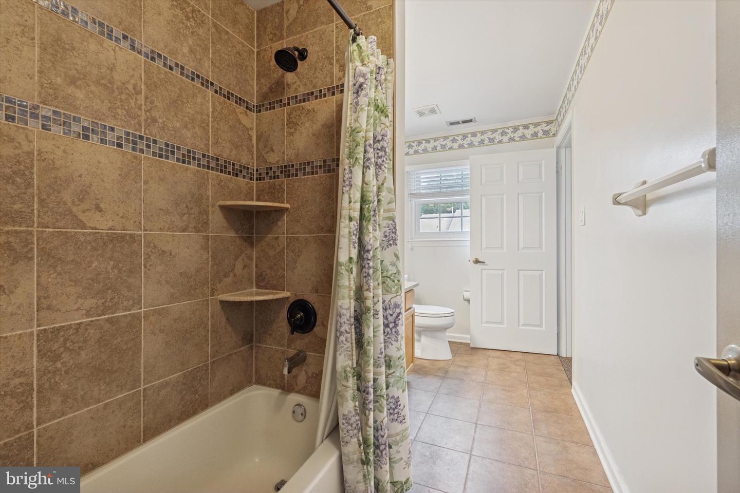 7602-b Normandy Dr Property Photo 21