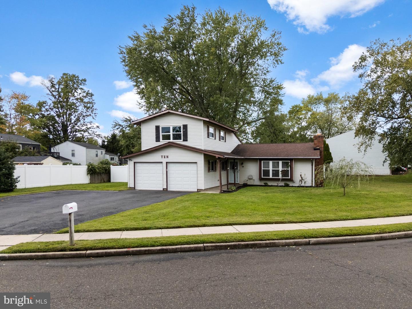 10 Durham Ter Property Photo 2