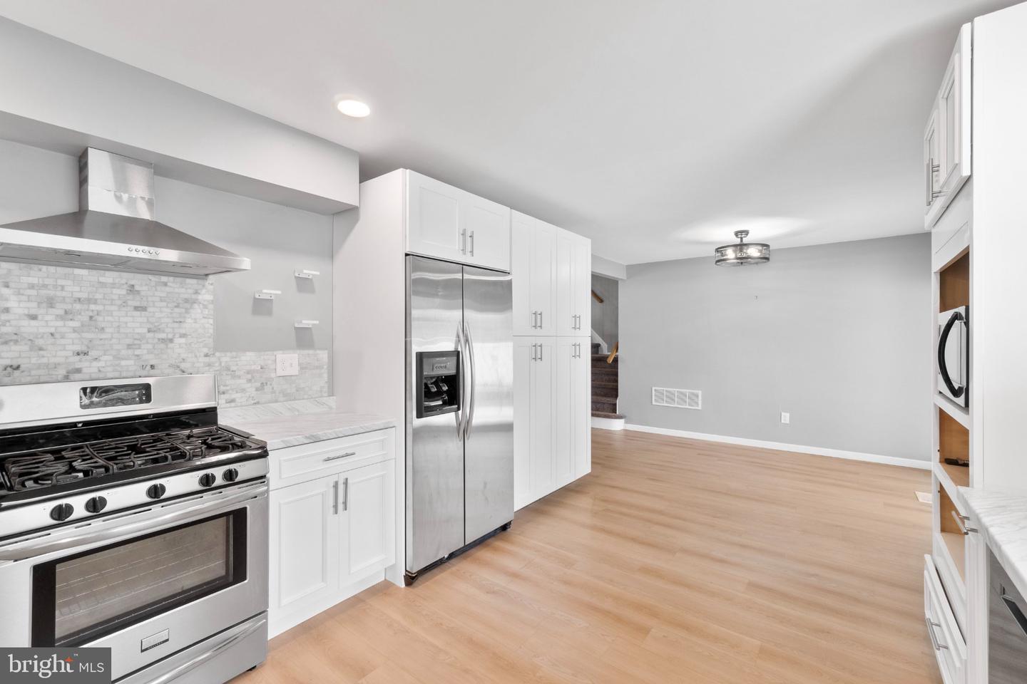 10 Durham Ter Property Photo 12