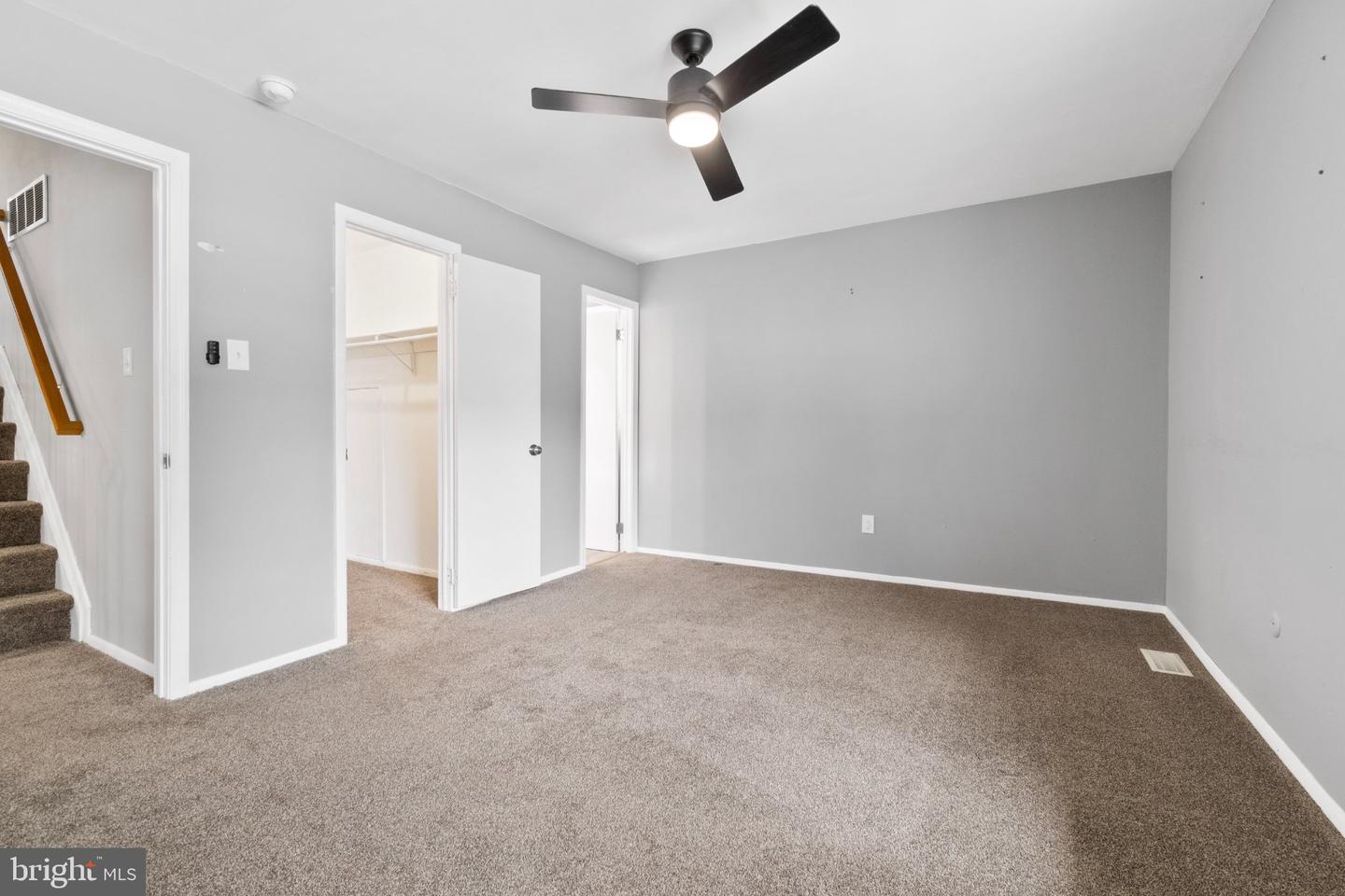 10 Durham Ter Property Photo 16
