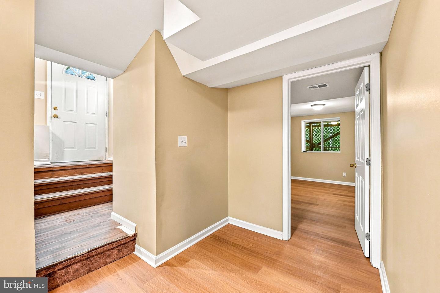 208 Hartford Rd Property Photo 7