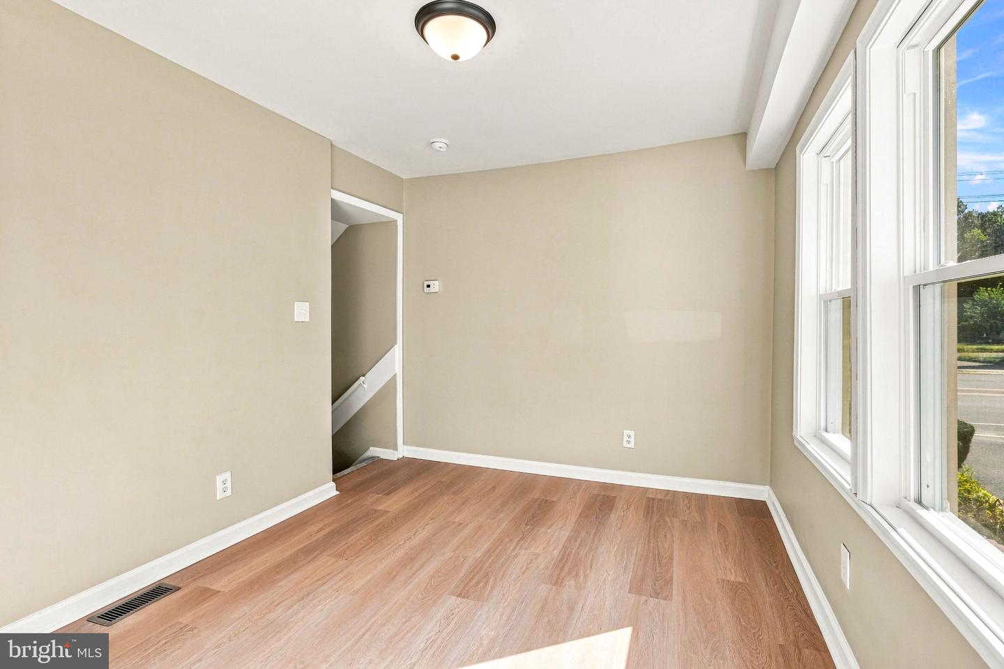 208 Hartford Rd Property Photo 16
