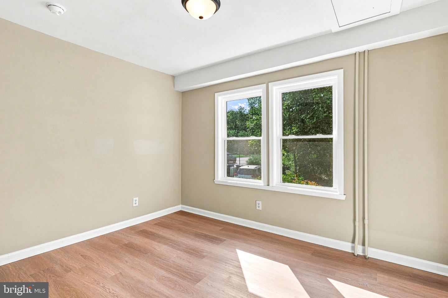 208 Hartford Rd Property Photo 17