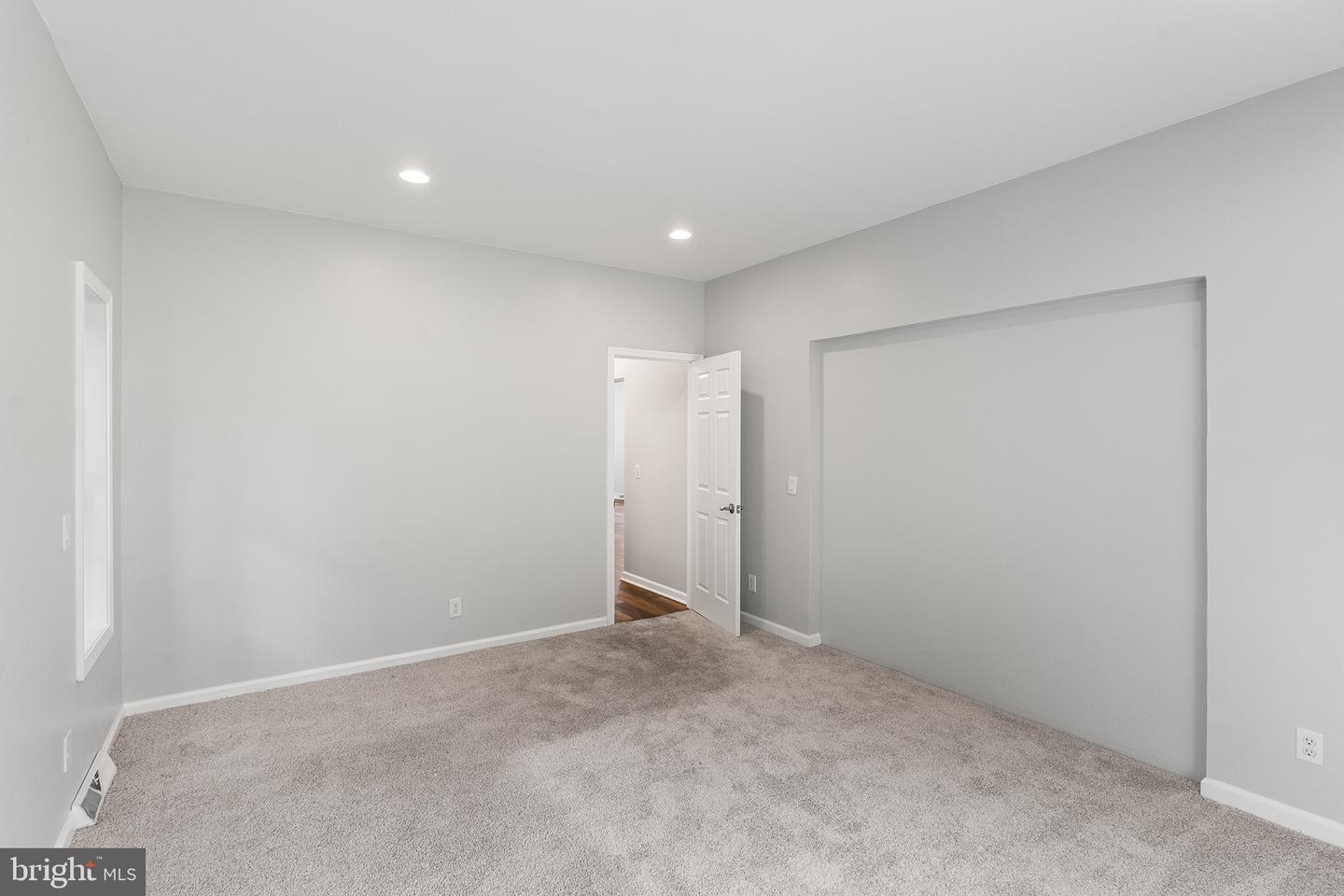 225 Cedar St Property Photo 14