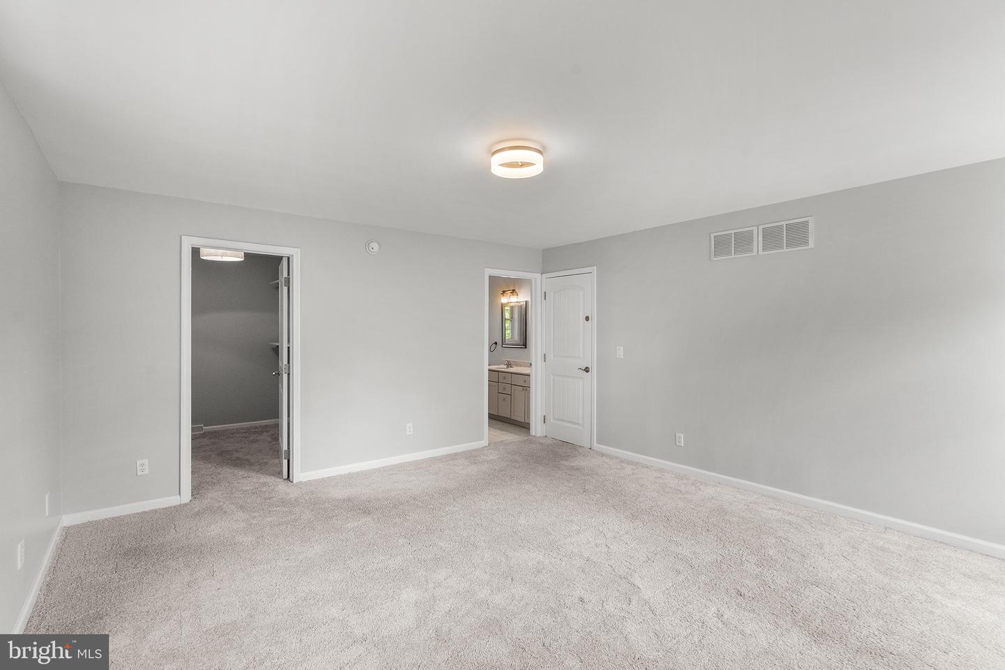 225 Cedar St Property Photo 19