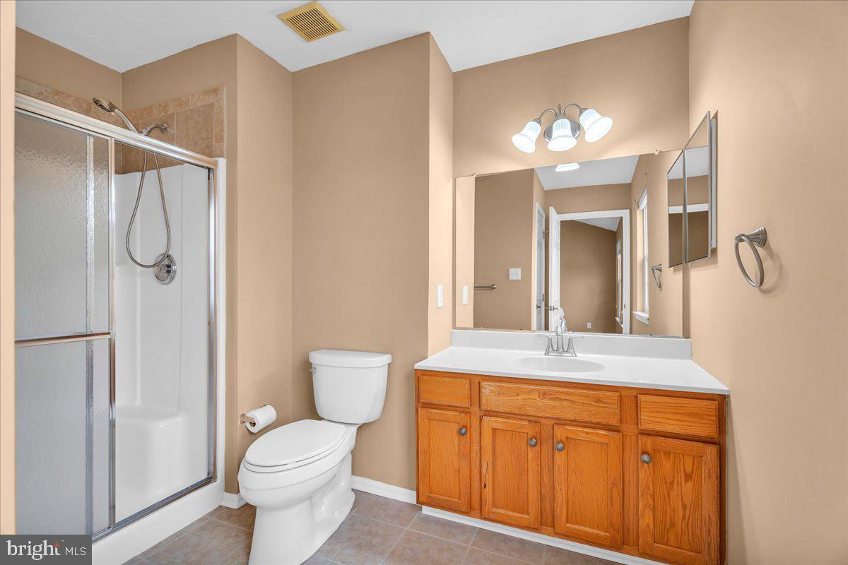 22 Fieldcrest Dr Property Photo 17