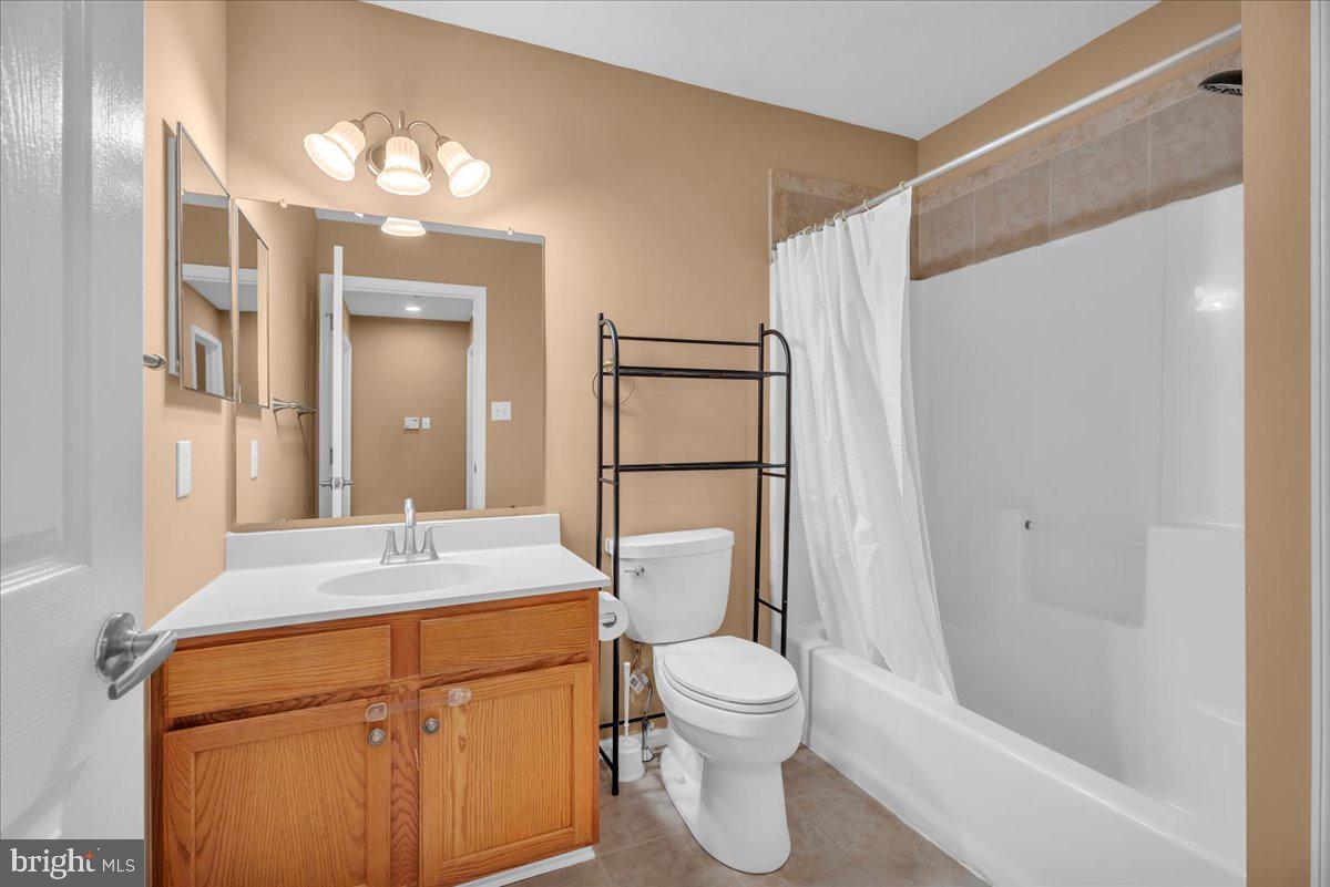 22 Fieldcrest Dr Property Photo 20