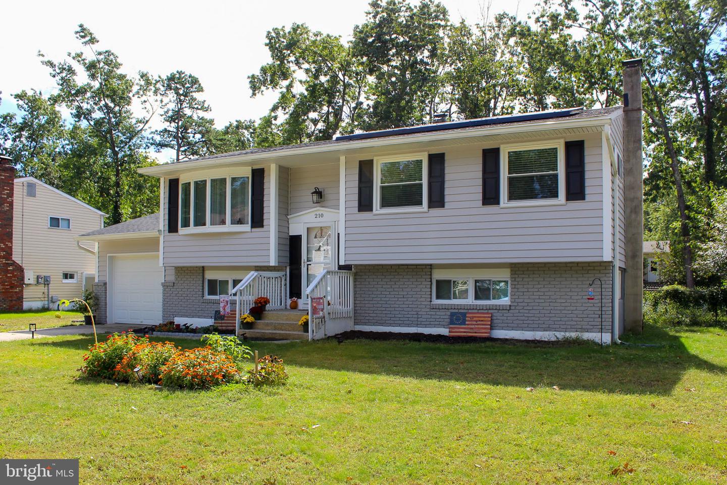 210 MONTANA TRL Property Photo 1