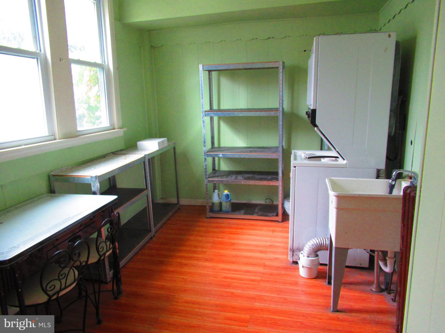316 E Main St Property Photo 6