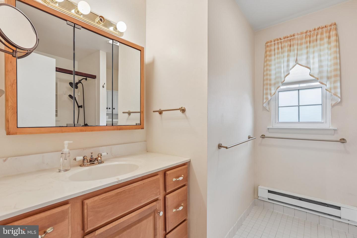 2 Tifani Ln Property Photo 13