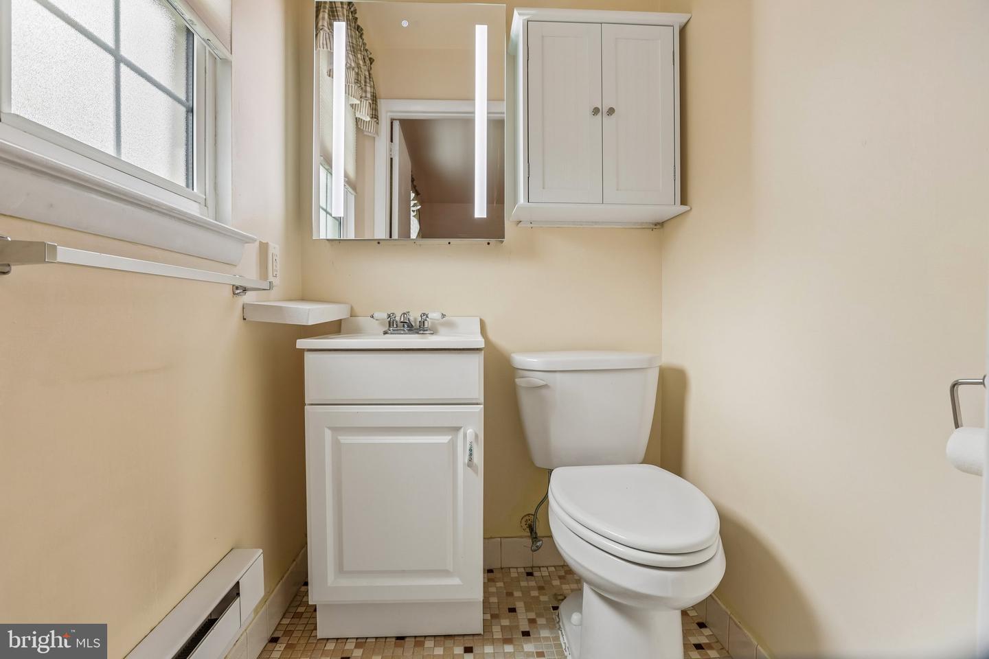 2 Tifani Ln Property Photo 15