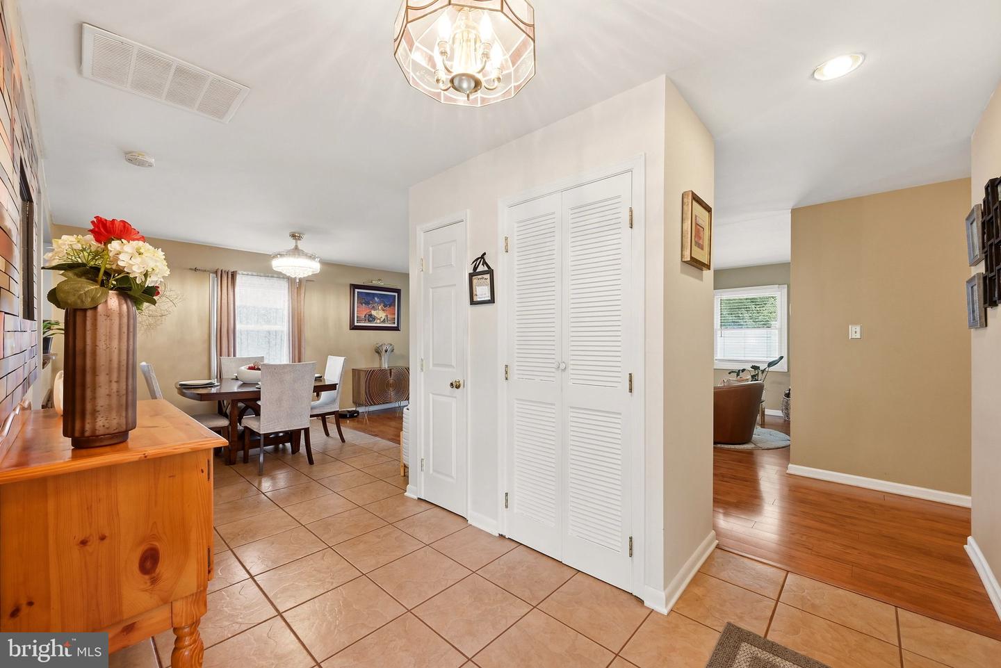 11 Ginger Ln Property Photo 8
