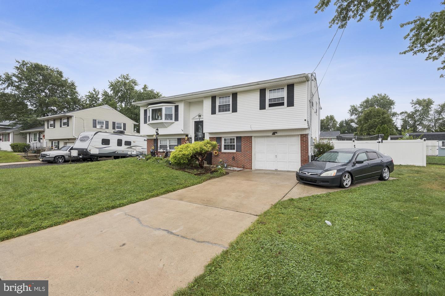 2 Walnut Dr Property Photo 2