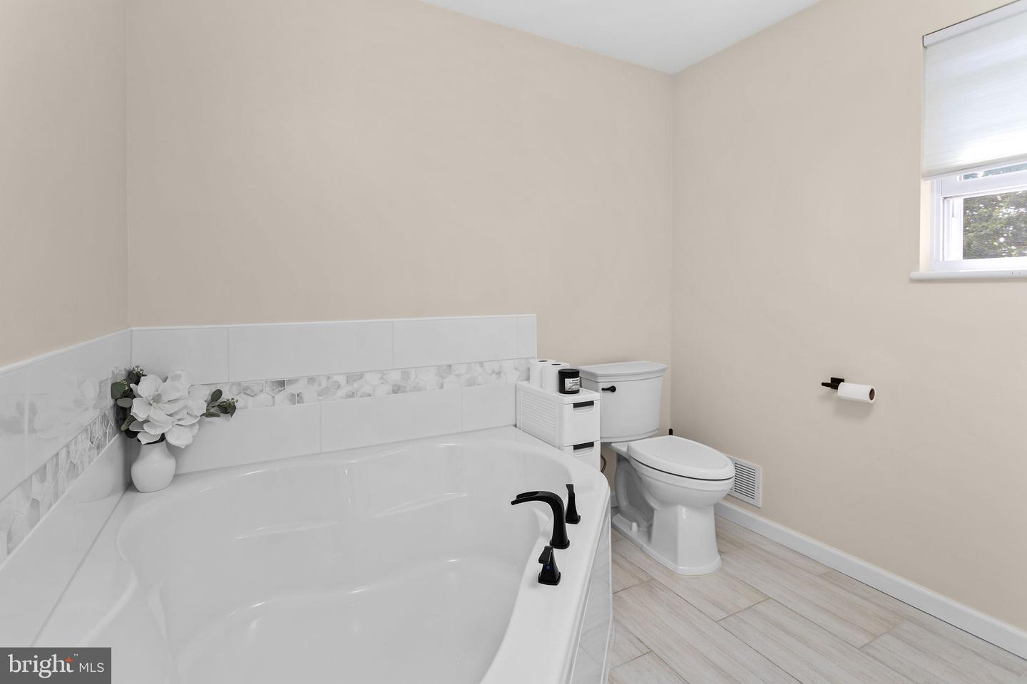 24 Meadow Ln Property Photo 27