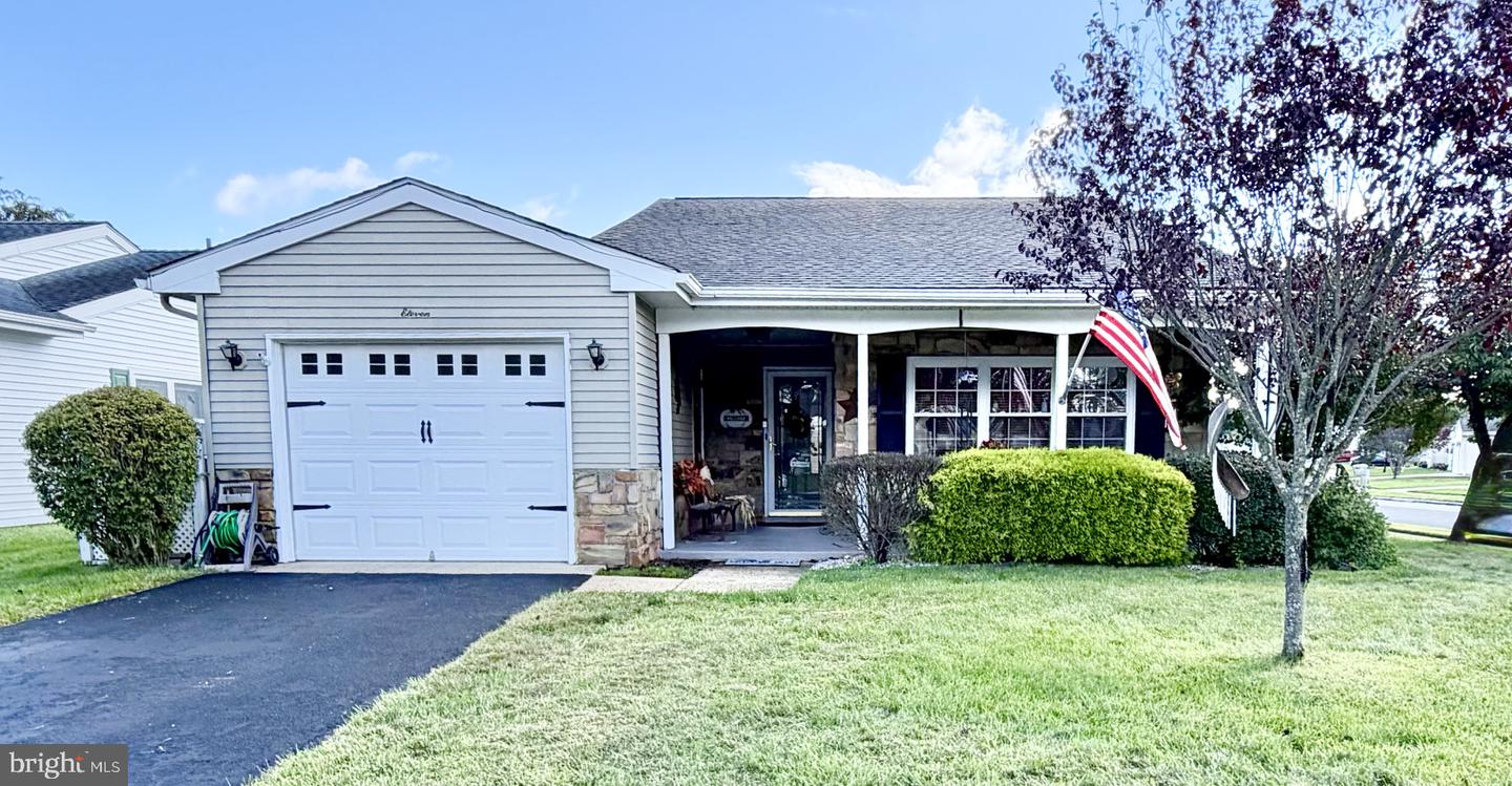 11 CHESTERFIELD CT Property Photo 1