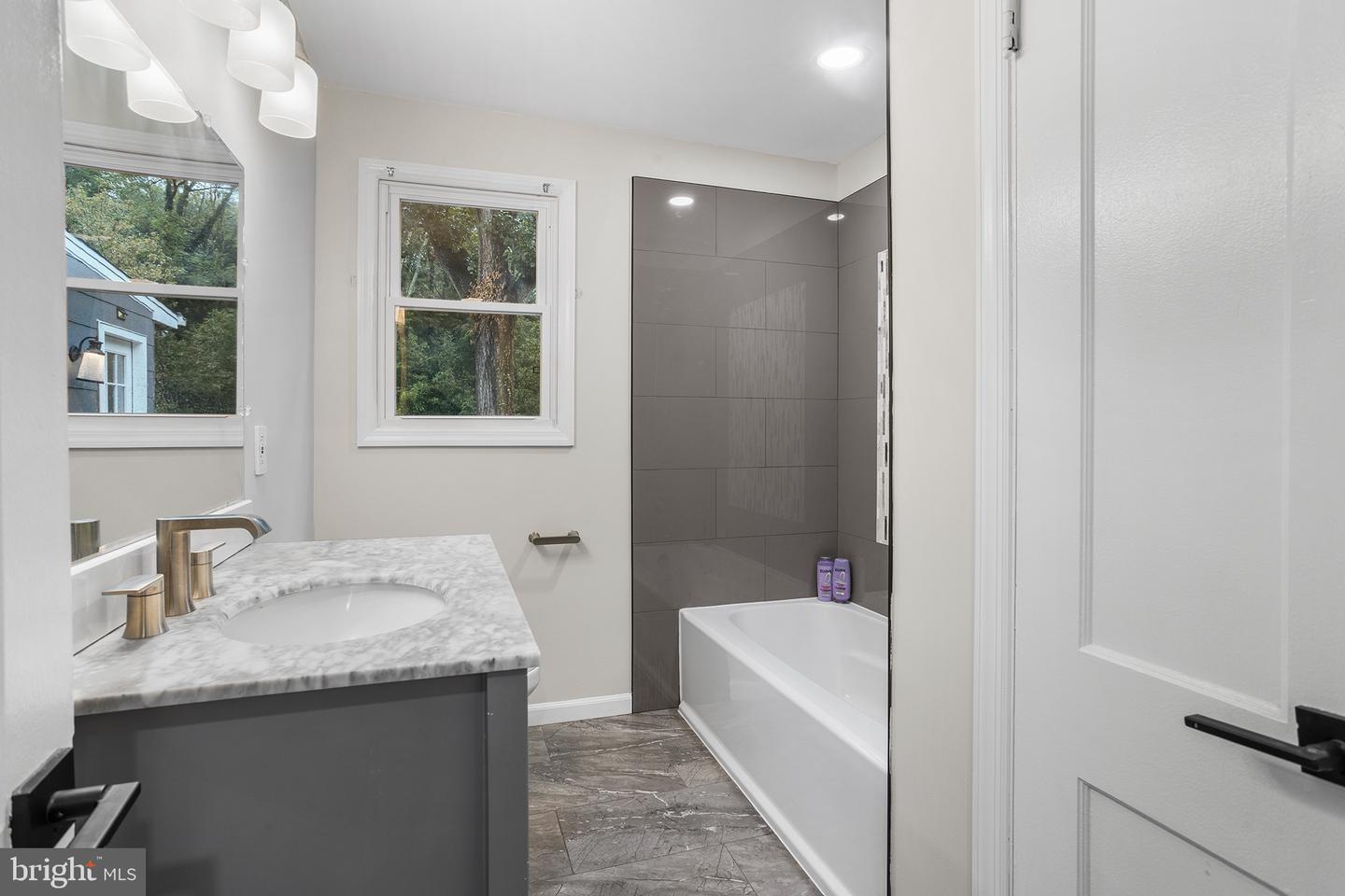 2018 Rancocas Rd Property Photo 11
