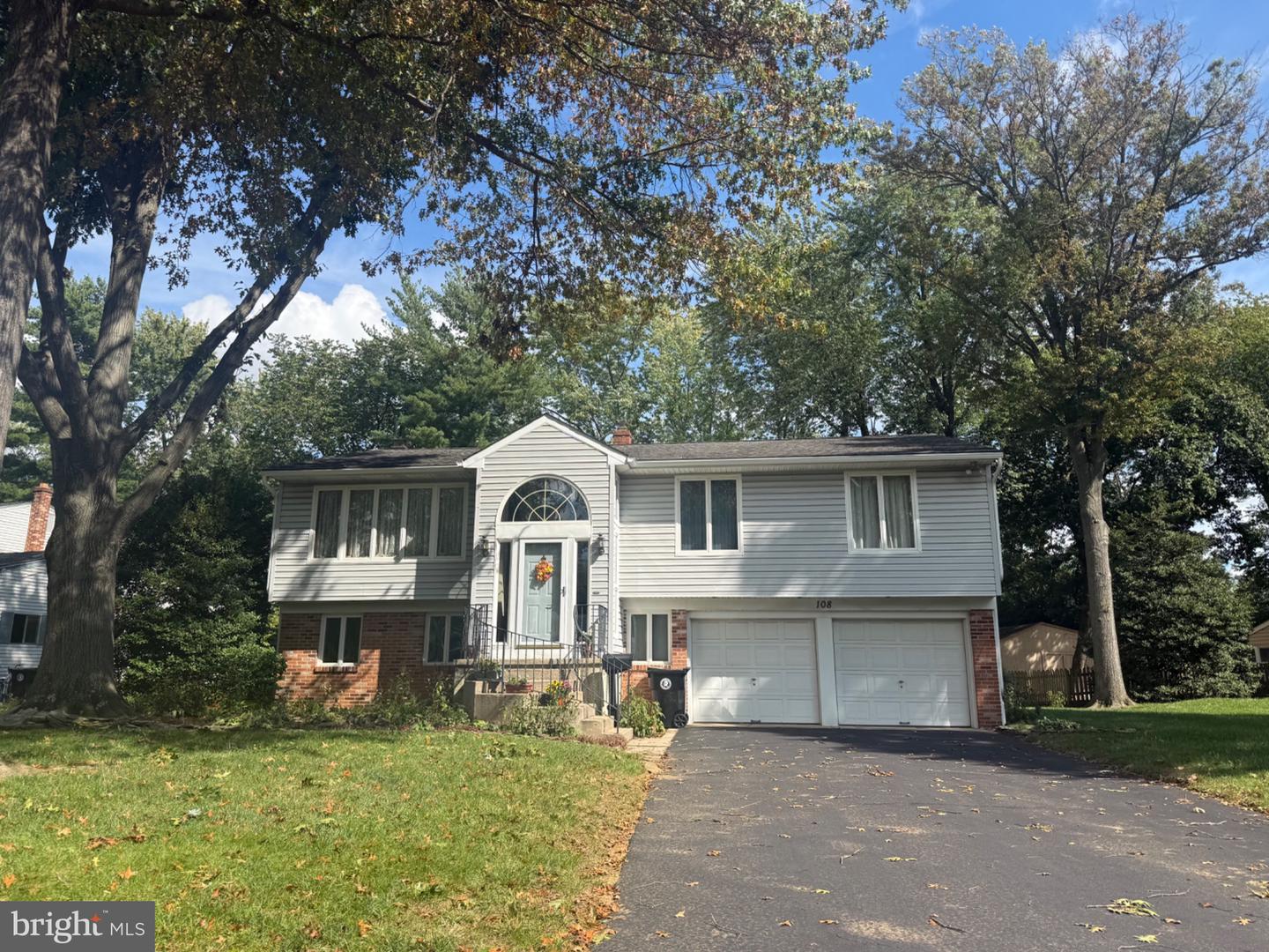108 WINDING BROOK DR Property Photo 1