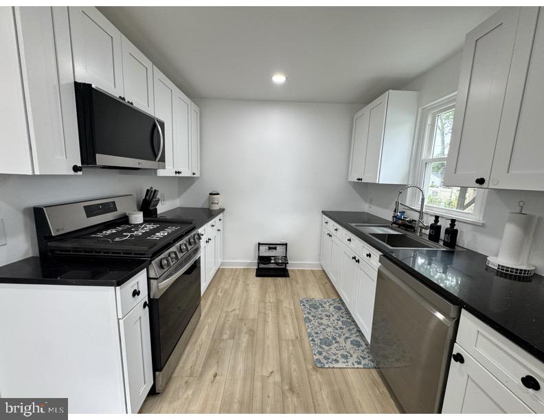 8 Pancoast Blvd Property Photo 2