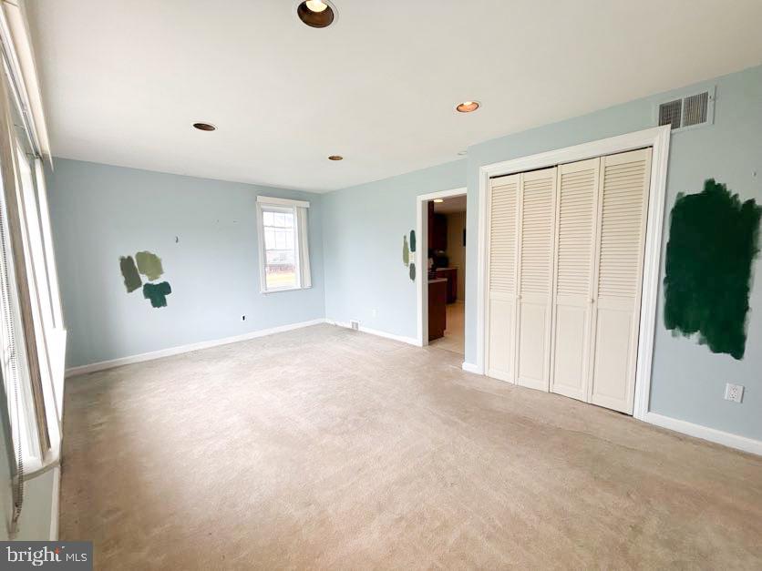 303 Pine St Property Photo 5