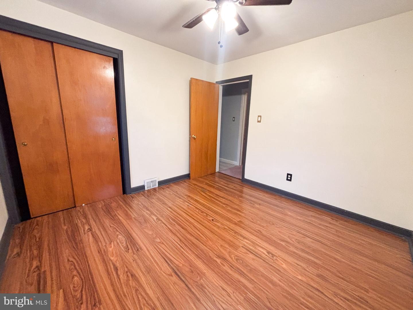 303 Pine St Property Photo 25