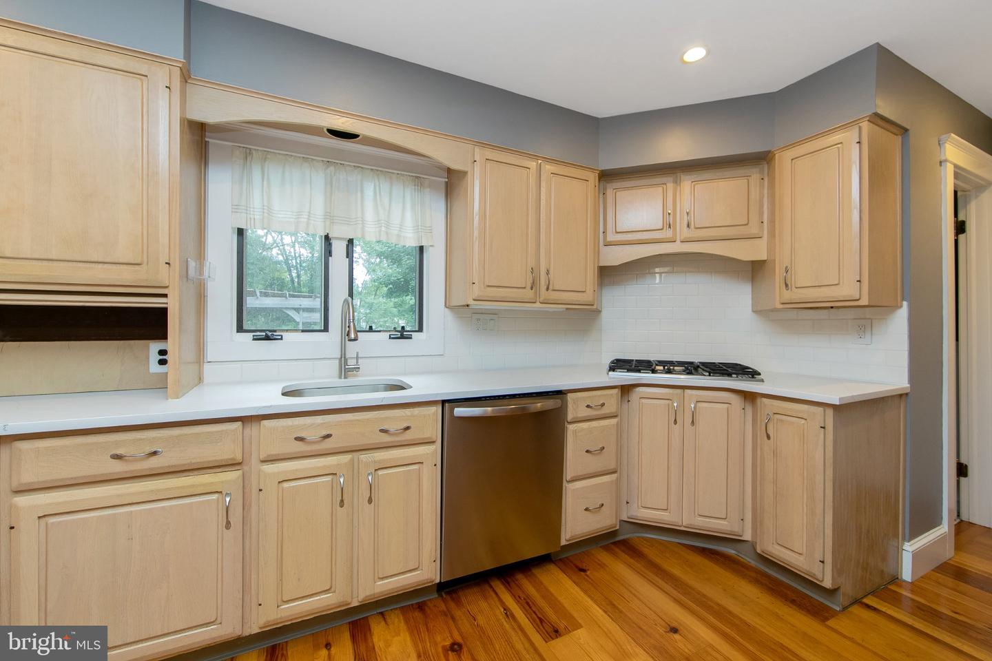 NJBL2121794 Property Photo 13