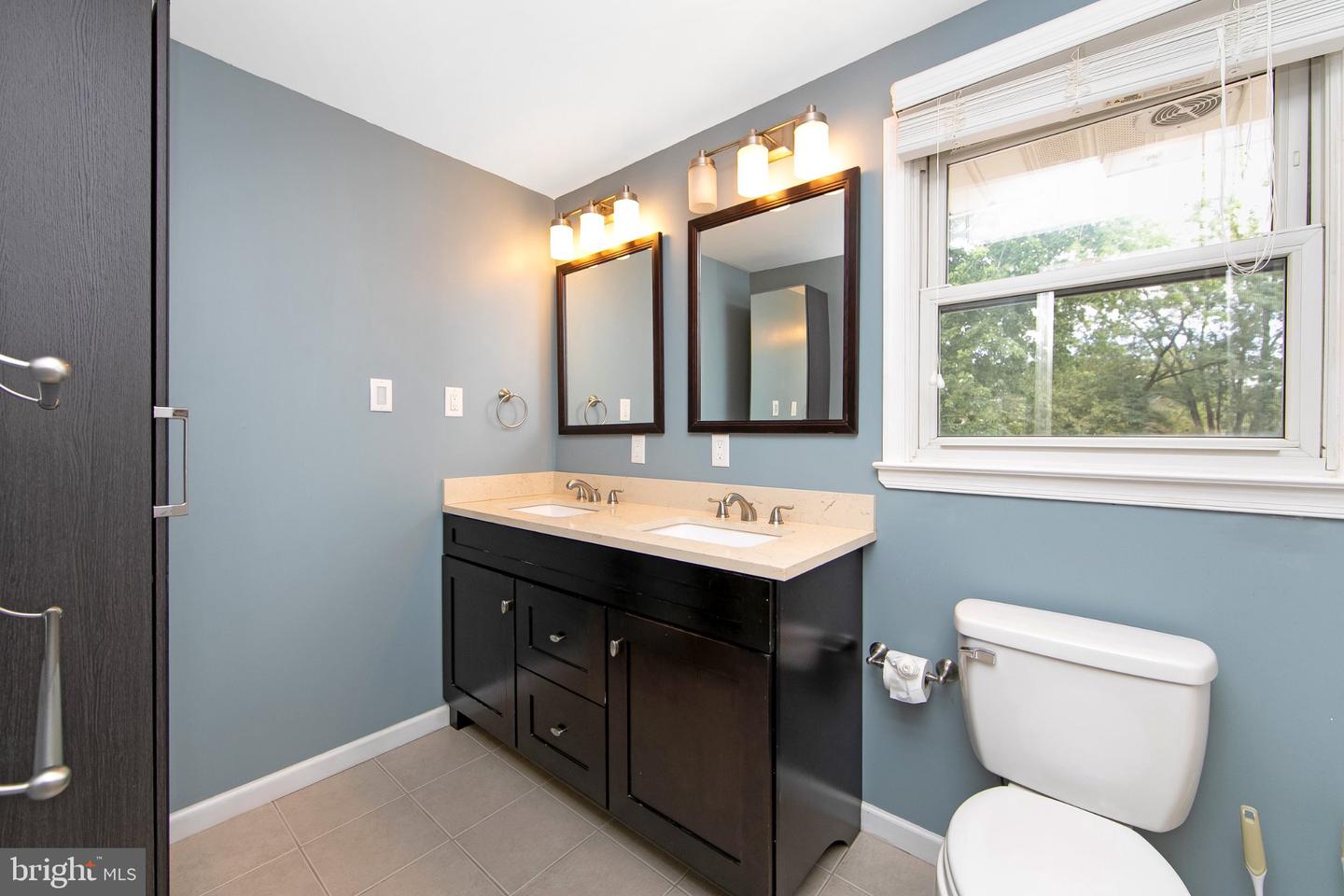 NJBL2121794 Property Photo 41