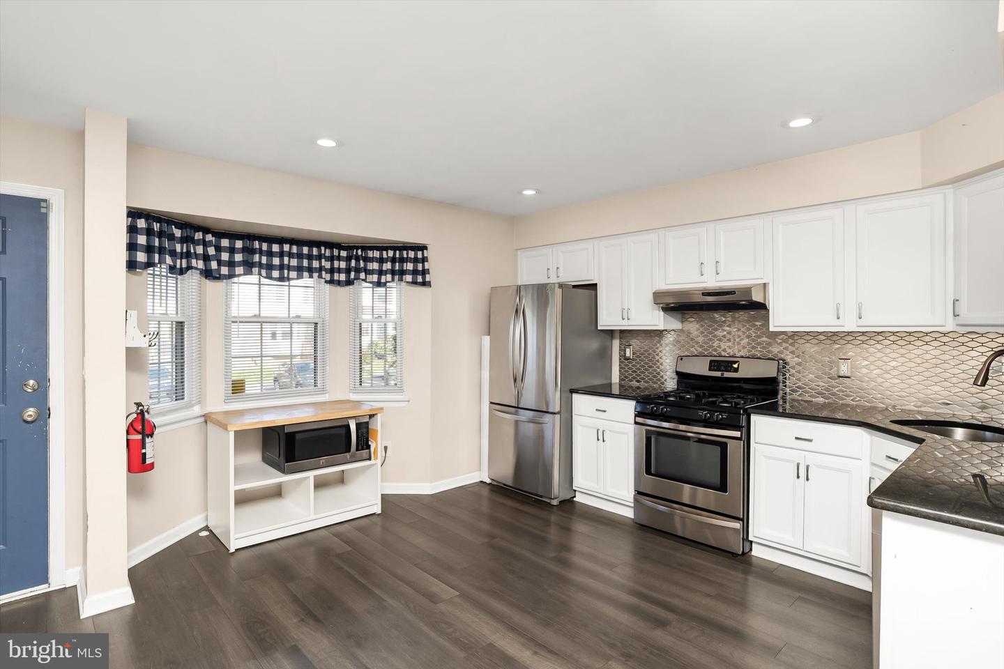 10 Ryans Ct Property Photo 3