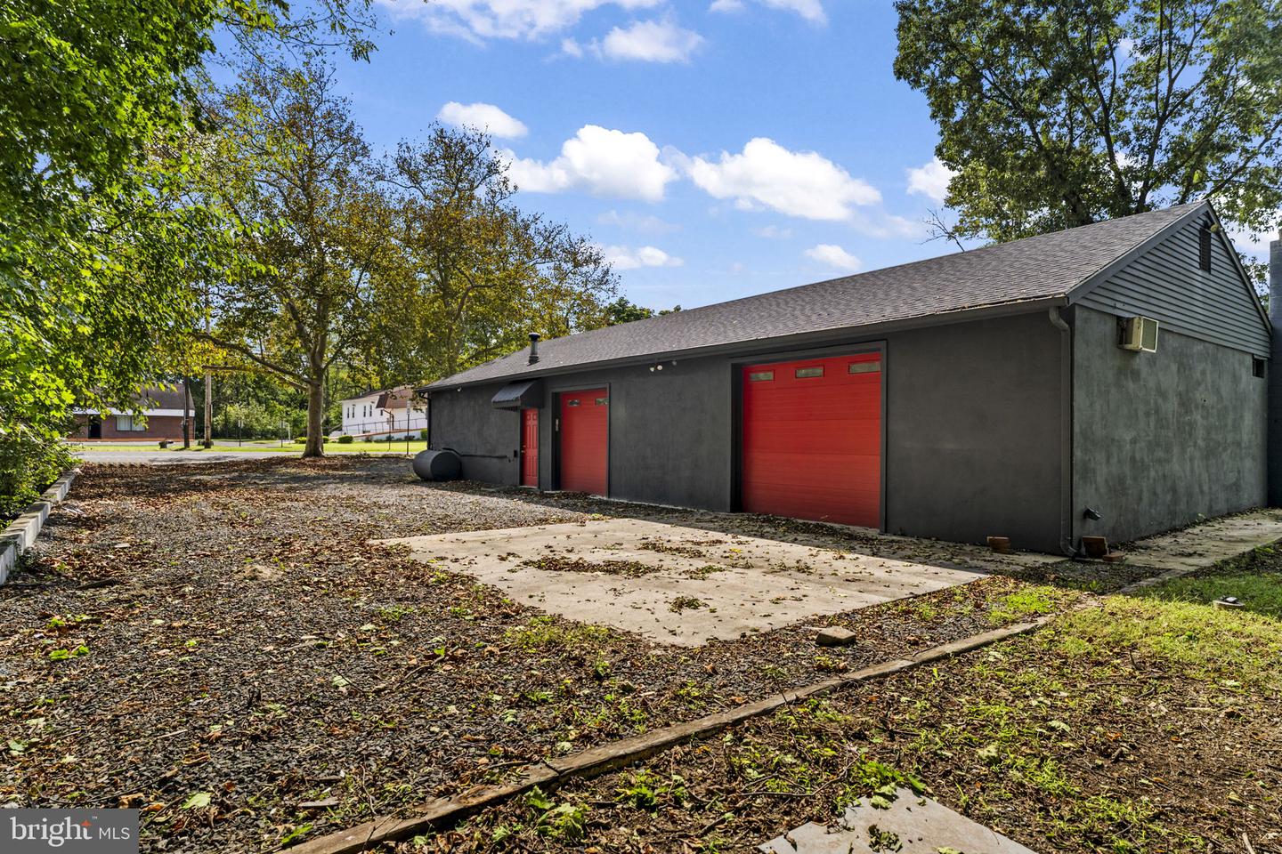 353 Washington St Property Photo 4