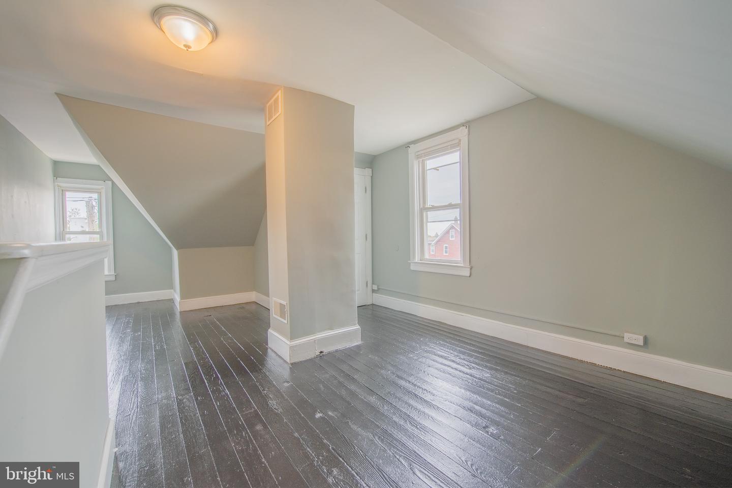 426 Kossuth St Property Photo 10