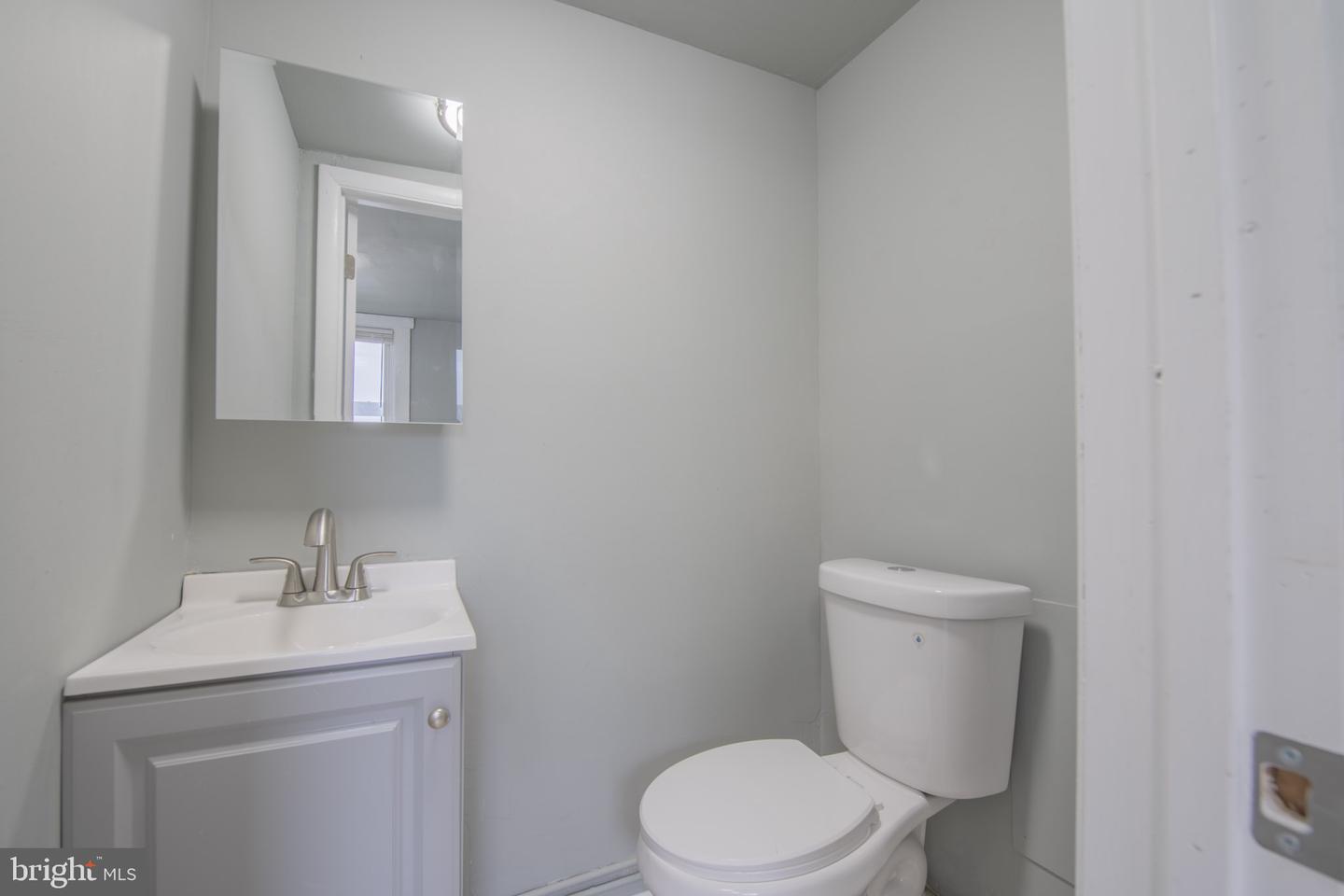 6 A Stewart Ave Property Photo 6